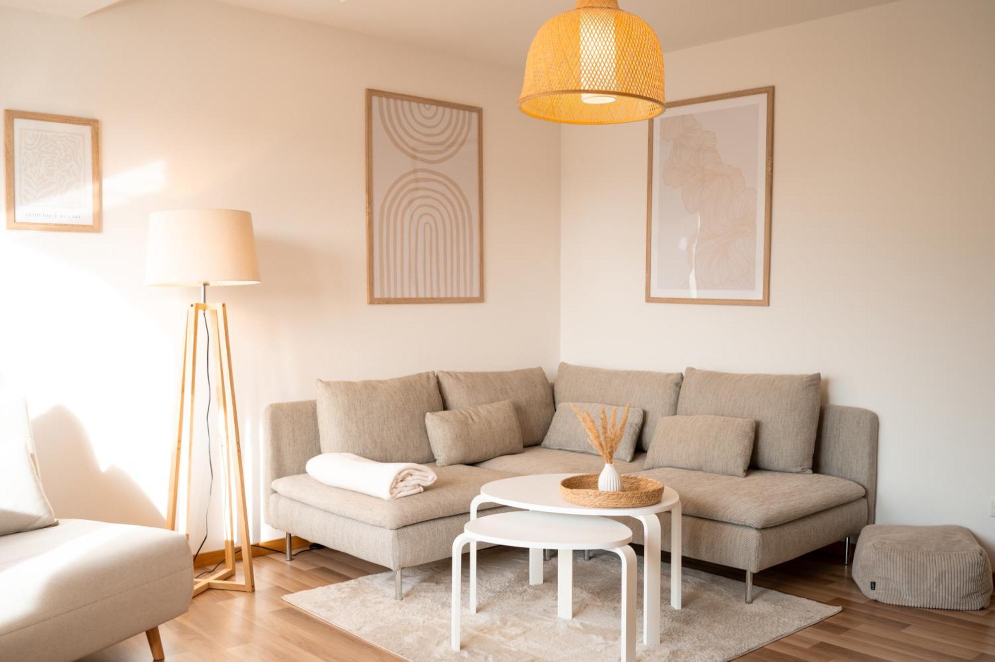 C4S Come4Stay Altoetting - 3-Zi Whg I Zentrale Lage I Parkplatz I Balkon I Wifi I Smarttv I 1 Kingsize, 1 Queensize Bett I Office Arbeitsplatz I Wohnbereich Mit Couch Und Essbereich I Voll Ausgestattete Kueche I Nespresso Eksteriør bilde